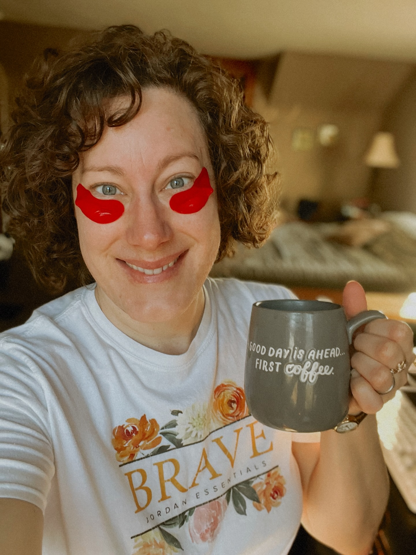 Making the most of my Monday and mixing in a little self-care (cue the @jordanessentials Bright Eye CPR collagen under-eye gels) with my coffee and weekly planner review.

Cheers to a great week ahead! ✨