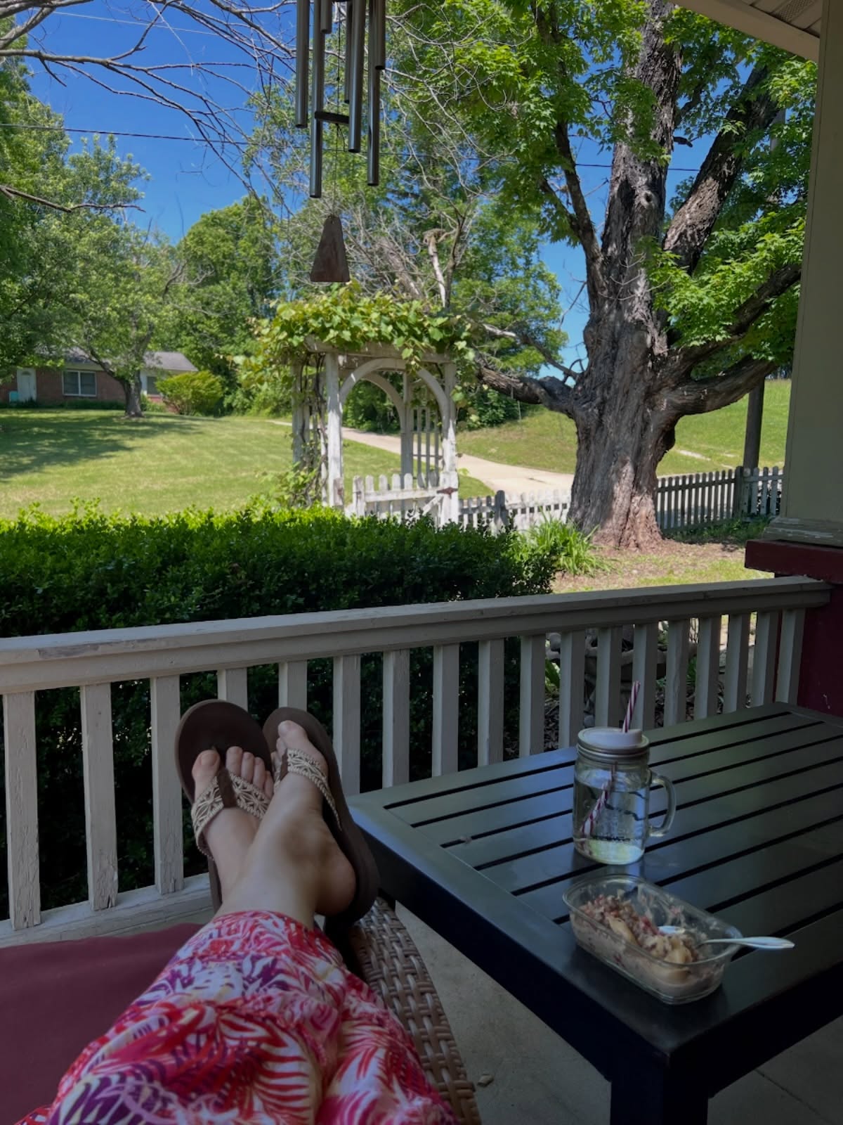 Lunch at my favorite local spot… my front porch 🥰☀️