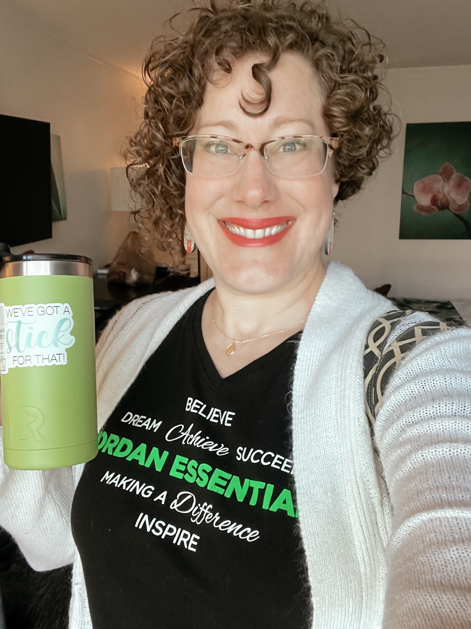 Selfie before Day 1 of Jordanvention ☕️ I was excited to see all my friends in person and give them a big hug, and of course learn all about the new Catalog and Magnesium Wellness goodies! 🤓

Leader Day inspiration started with a gift from Nancy! Can’t wait to read “The Happiness Advantage” - looks so good!

Nancy in her signature pink & green 🩷💚

Full ‘fit 📸 

NEW CATALOG 👏🏼 

A fav of mine!

!!! So excited for these! 🫶🏼