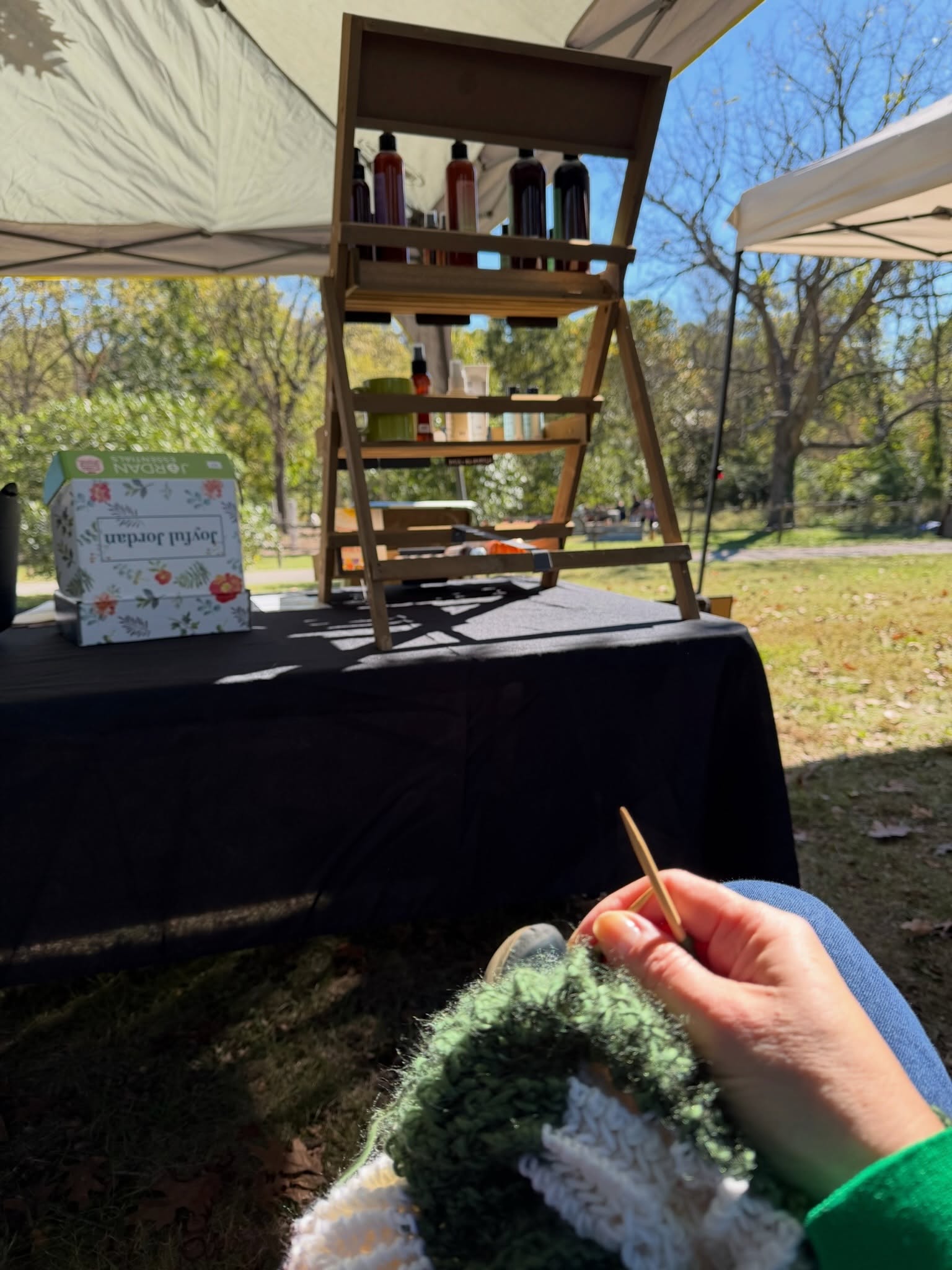 What a gorgeous day it was for my first vendor event of the season at Centennial Farms! 🍂

I loved my sunny spot to knit a little in between visitors. ☀️